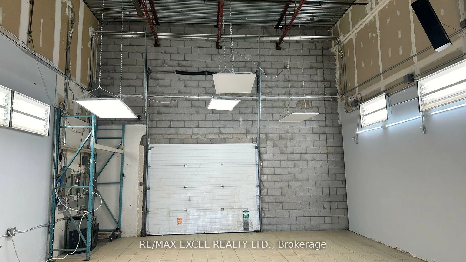 3232, Steeles, Concord, Vaughan