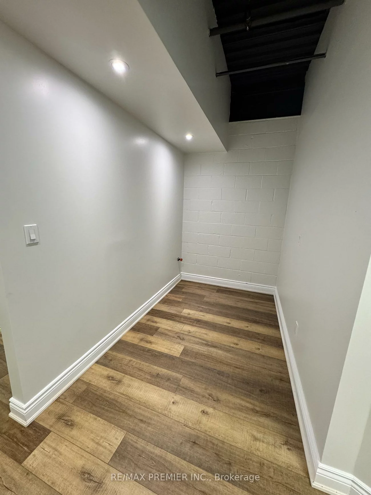 8611, Weston, East Woodbridge, Vaughan