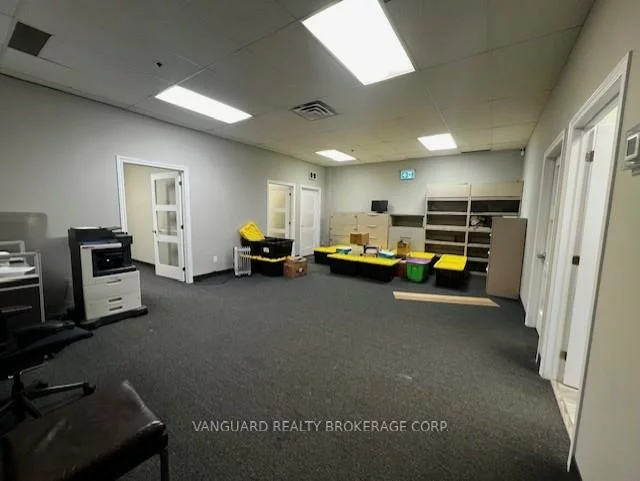 385, Connie, Concord, Vaughan