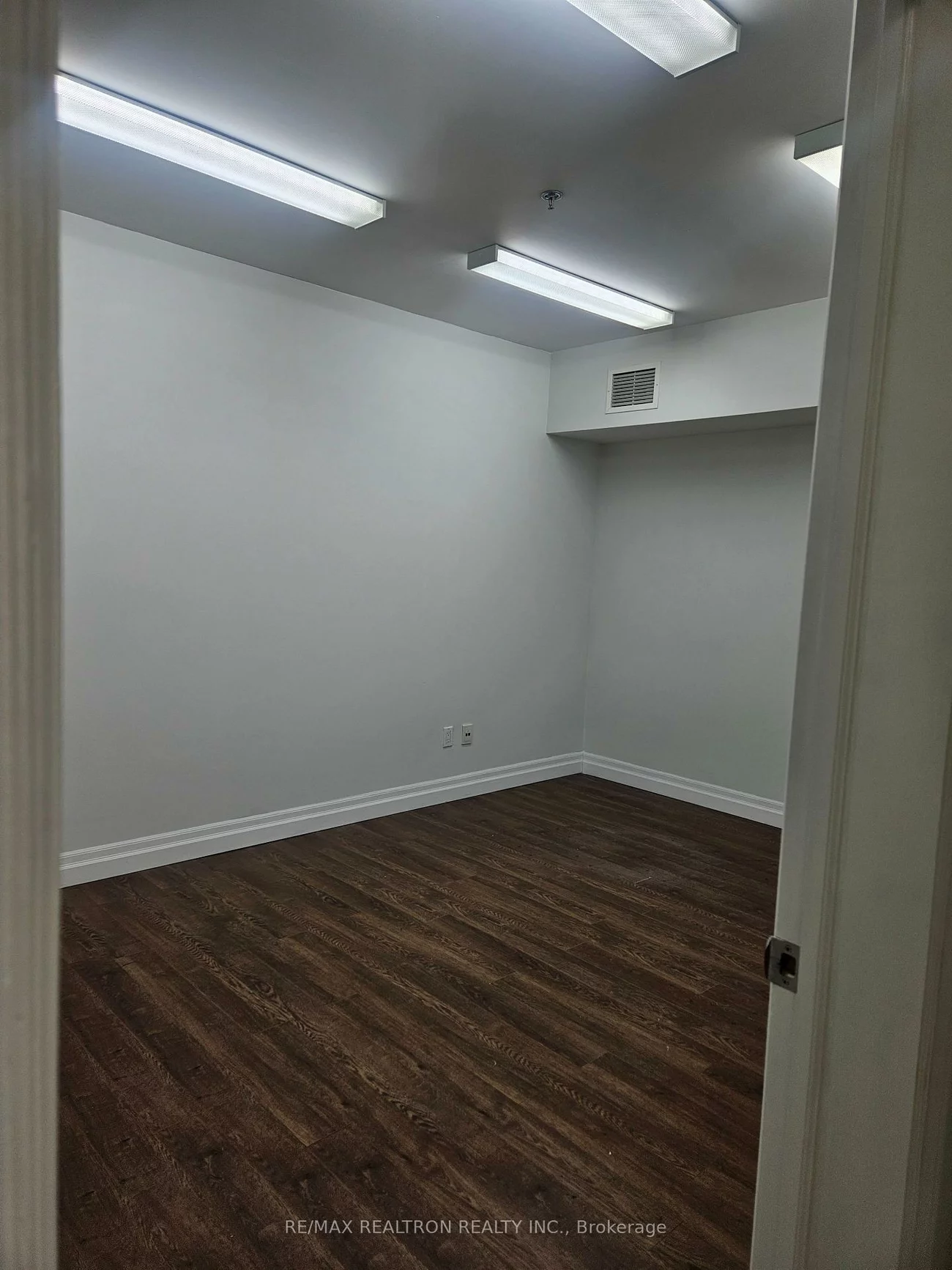 2150, STEELES, Concord, Vaughan