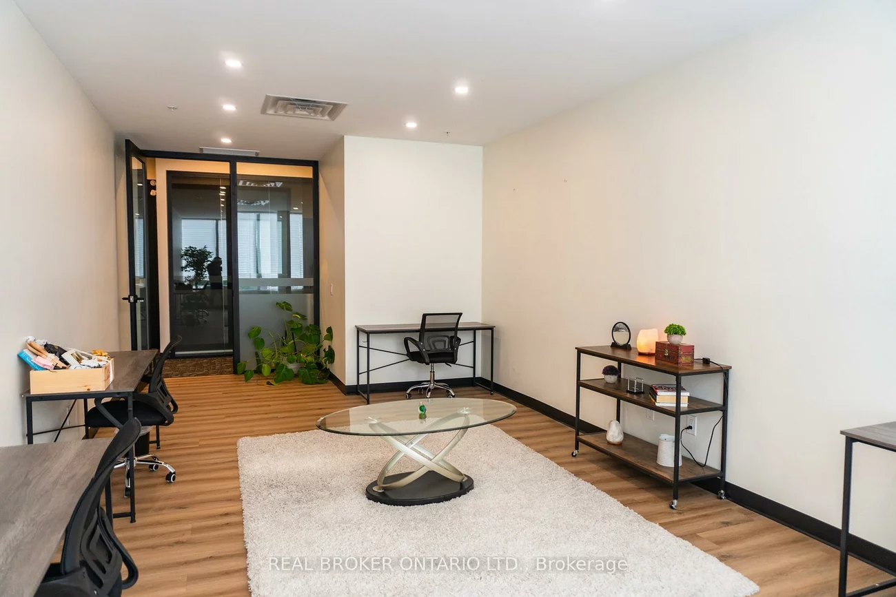 28, Roytec, West Woodbridge, Vaughan