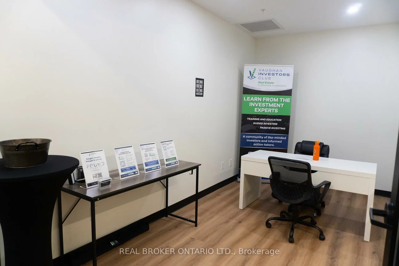 28, Roytec, West Woodbridge, Vaughan