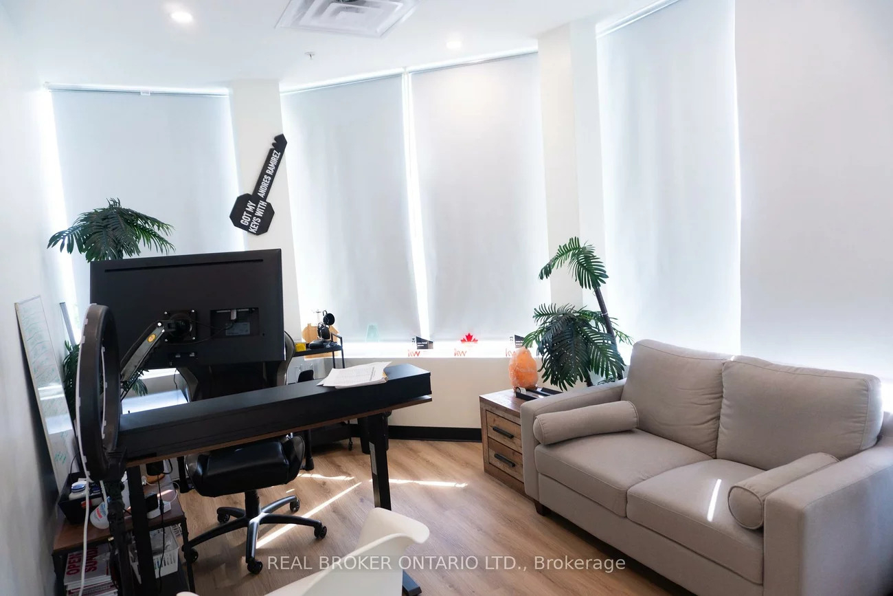 28, Roytec, West Woodbridge, Vaughan