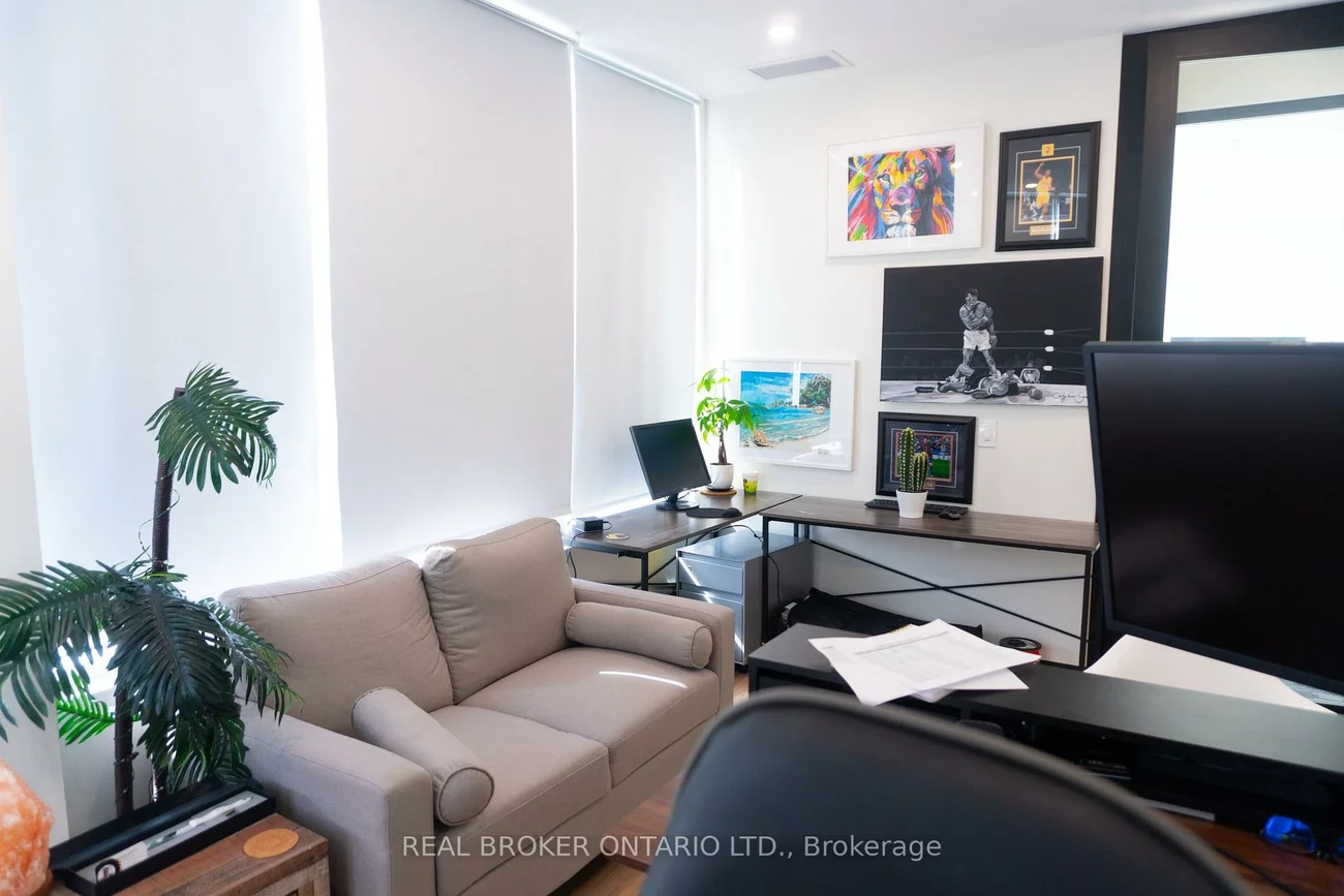 28, Roytec, West Woodbridge, Vaughan