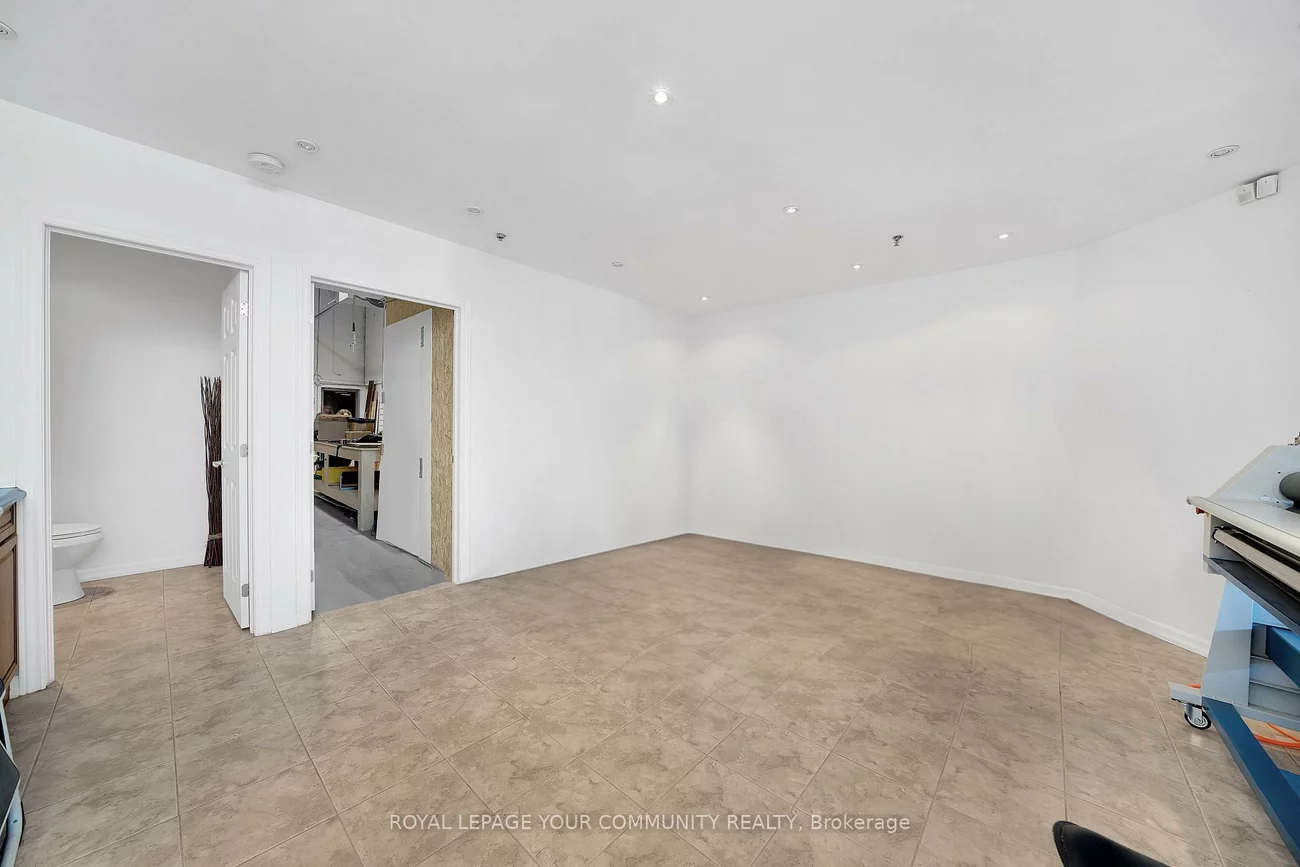 45, Casmir, Concord, Vaughan