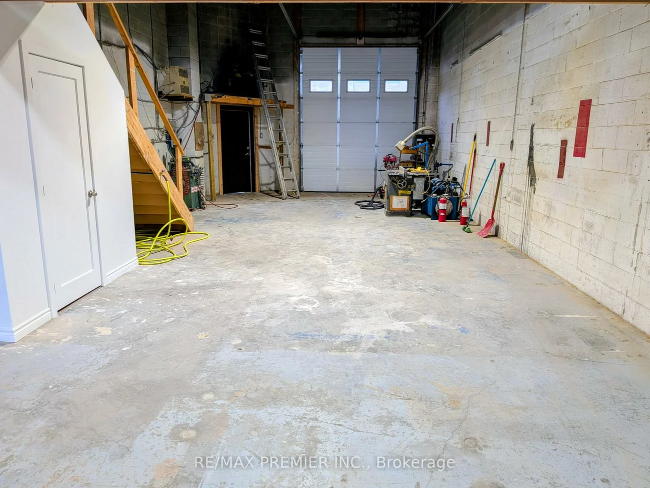 80, Roysun, West Woodbridge Industrial Area, Vaughan