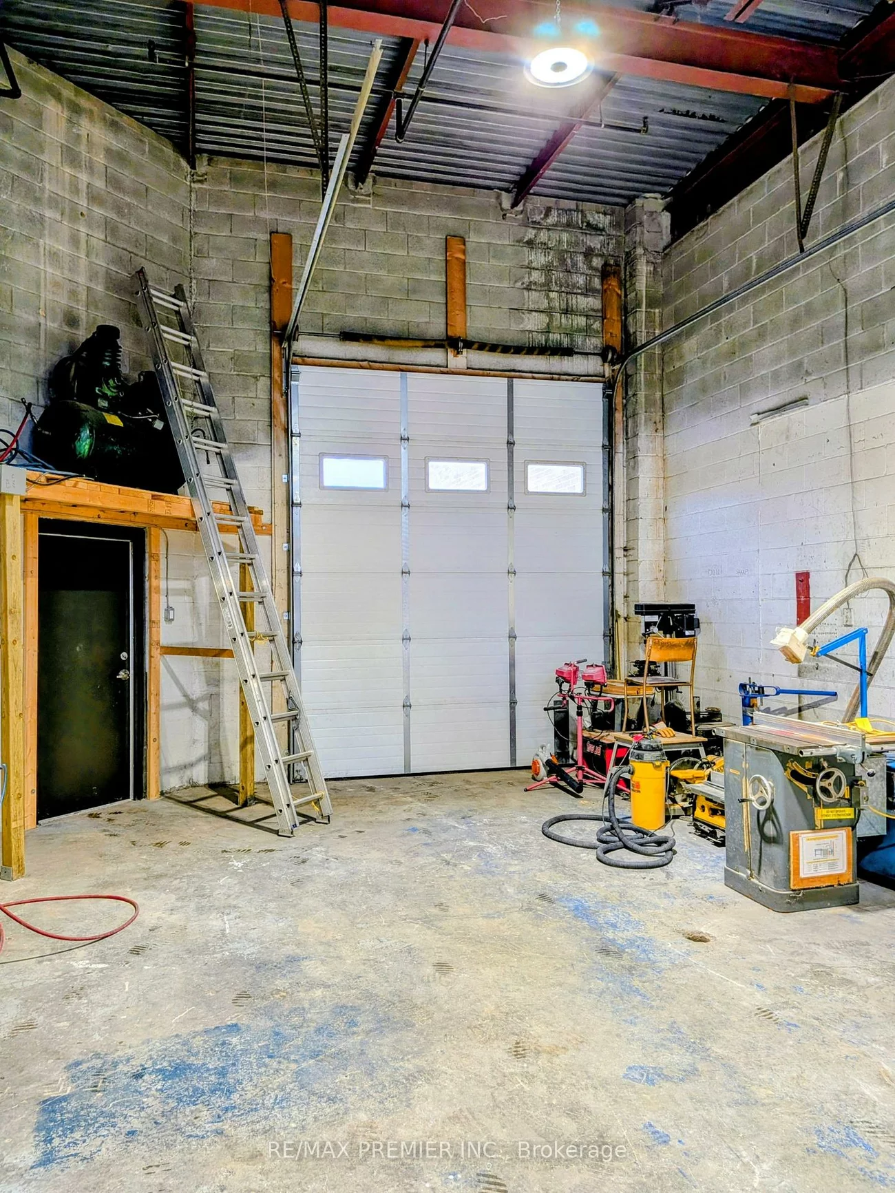 80, Roysun, West Woodbridge Industrial Area, Vaughan