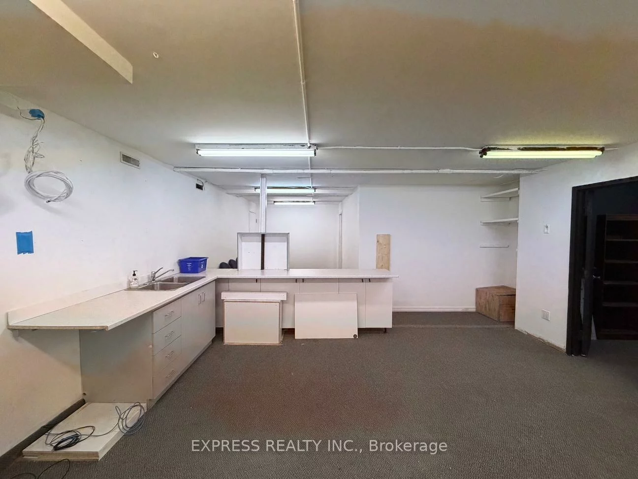 8300, Yonge, Uplands, Vaughan