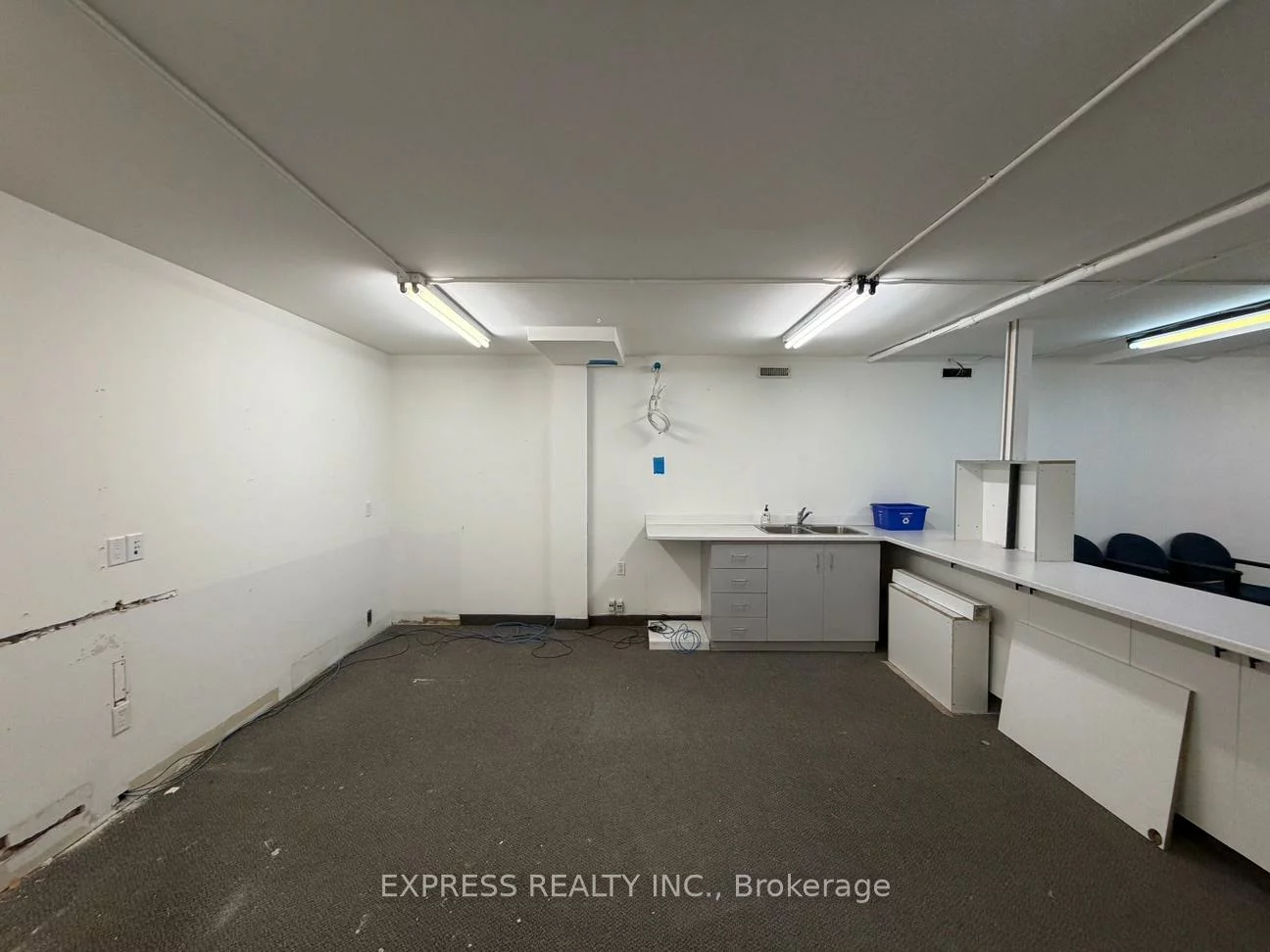 8300, Yonge, Uplands, Vaughan