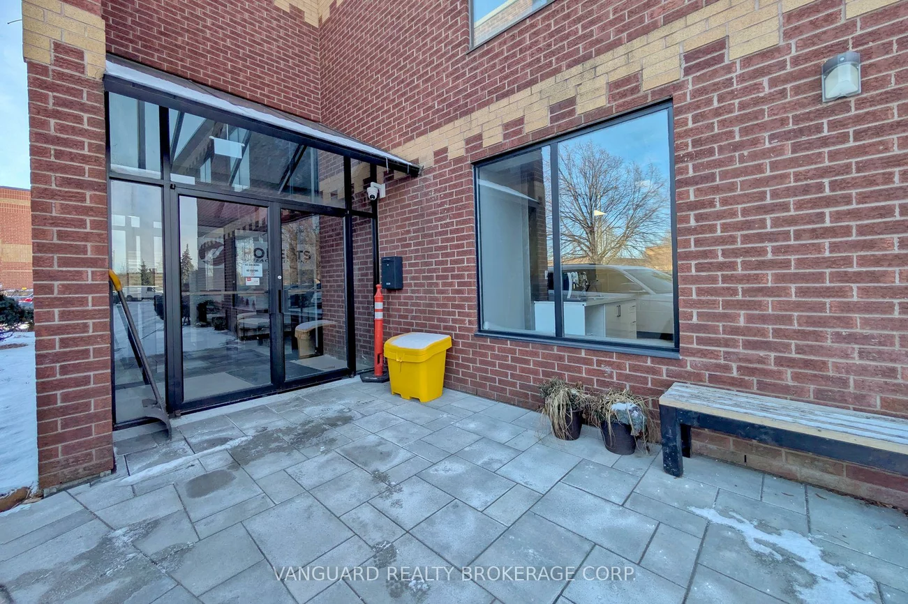 191, Vinyl, Steeles West Industrial, Vaughan