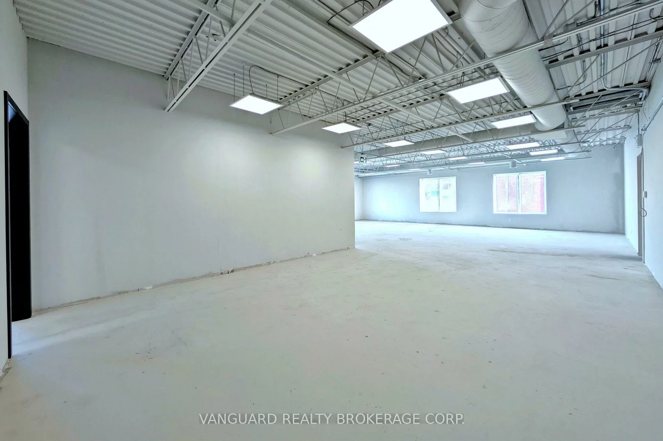 191, Vinyl, Steeles West Industrial, Vaughan