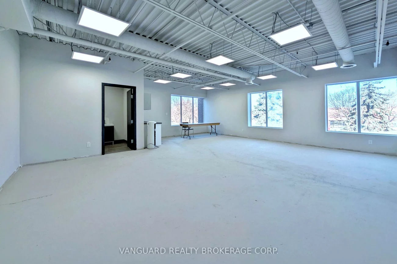 191, Vinyl, Steeles West Industrial, Vaughan