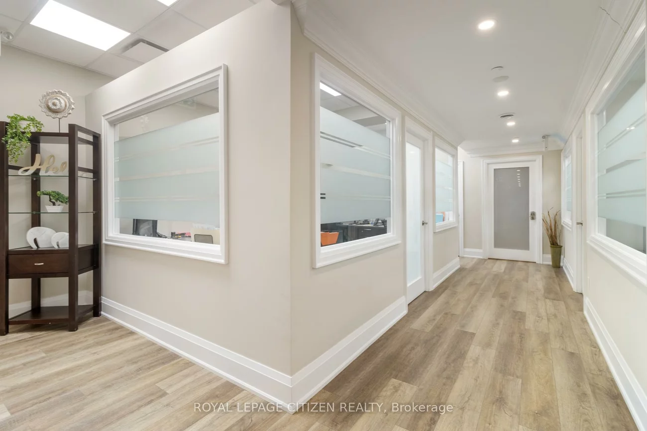 27, Roytec, East Woodbridge, Vaughan