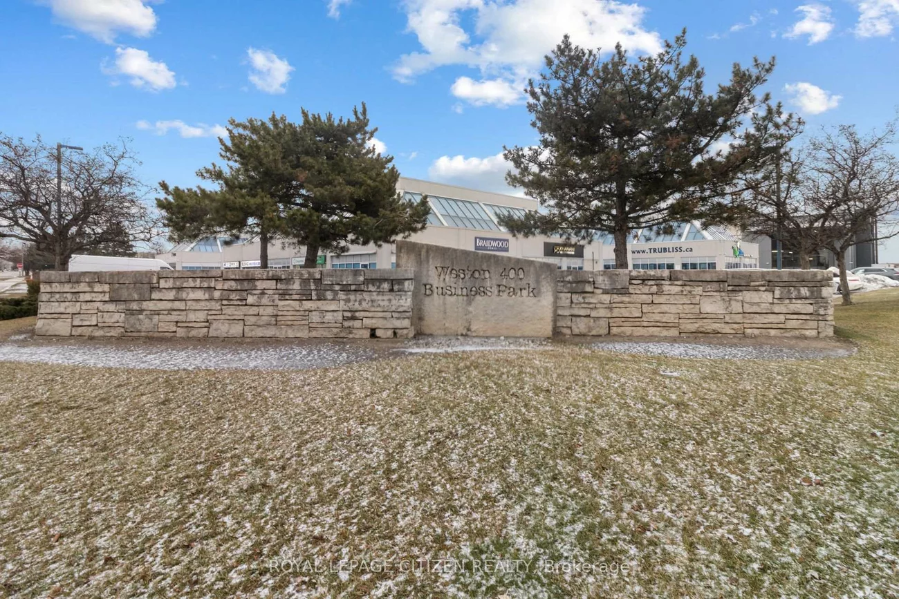 27, Roytec, East Woodbridge, Vaughan