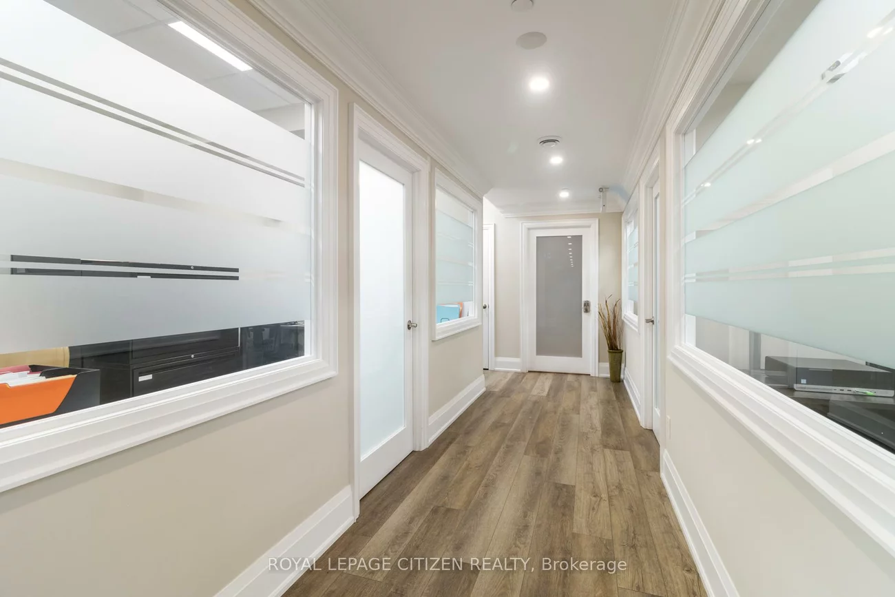 27, Roytec, East Woodbridge, Vaughan