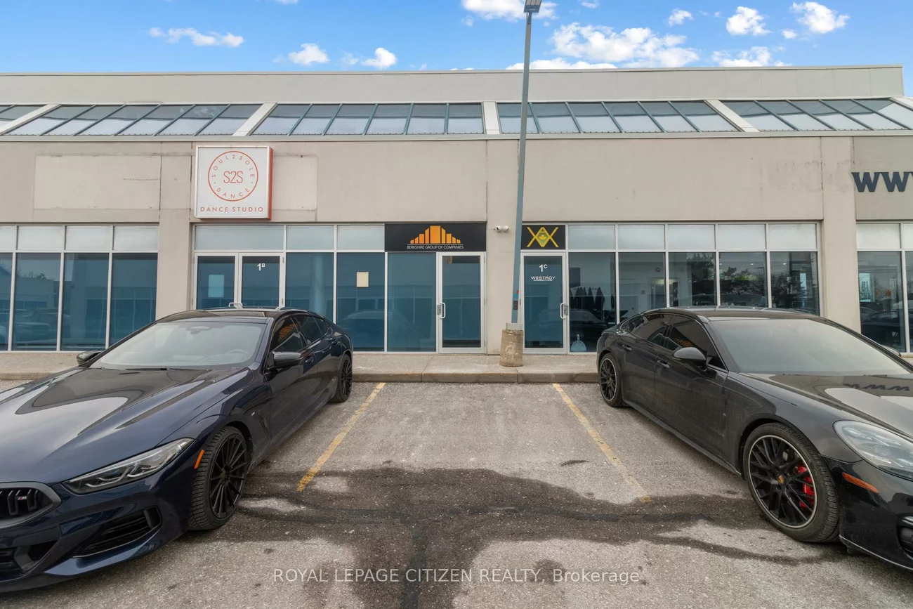 27, Roytec, East Woodbridge, Vaughan