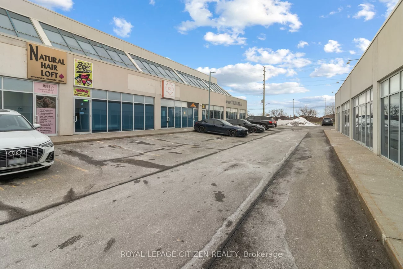 27, Roytec, East Woodbridge, Vaughan