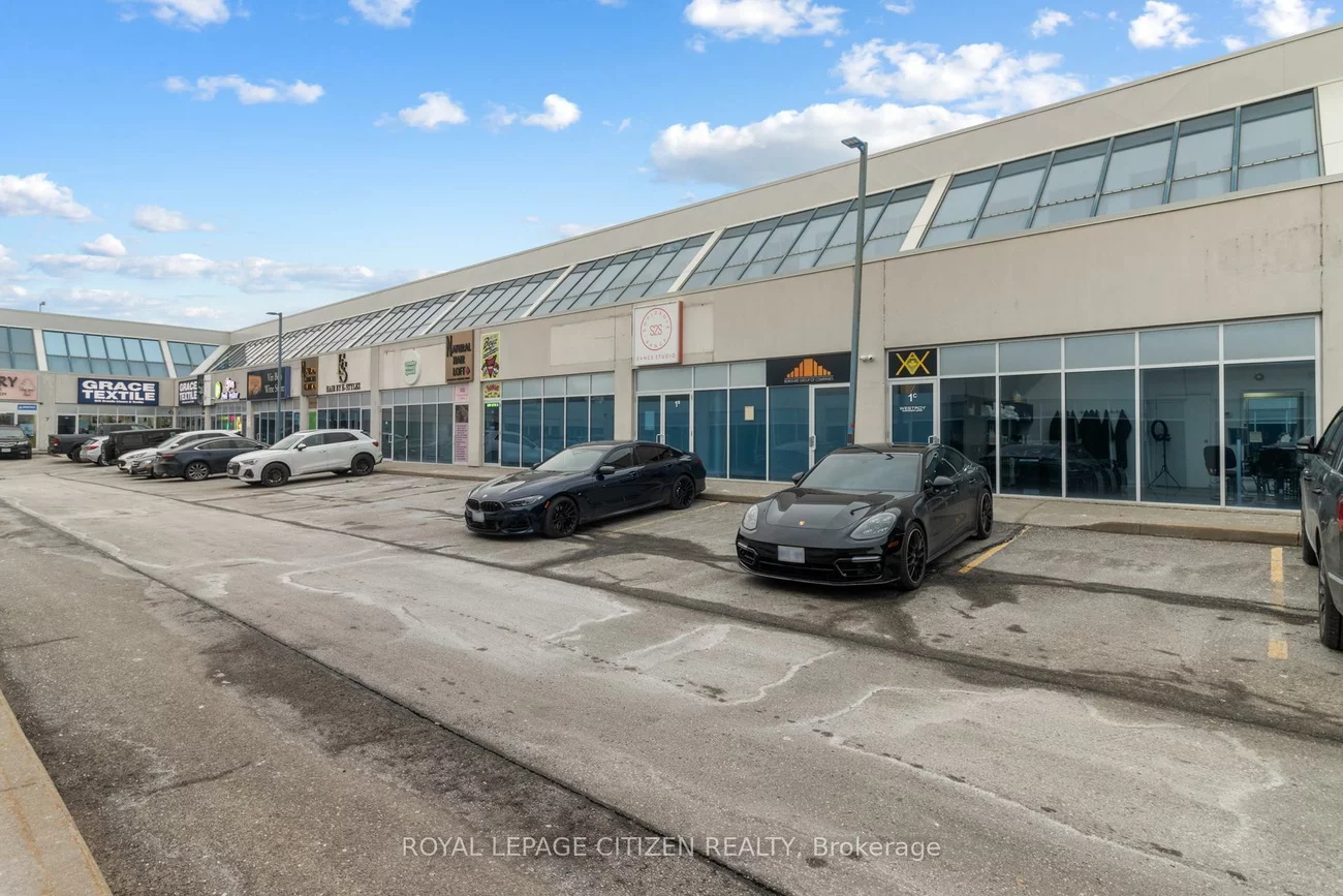 27, Roytec, East Woodbridge, Vaughan