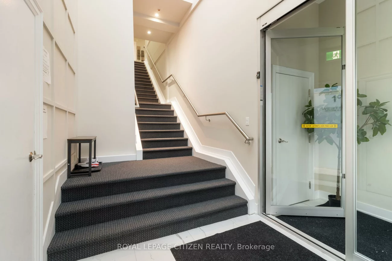 27, Roytec, East Woodbridge, Vaughan