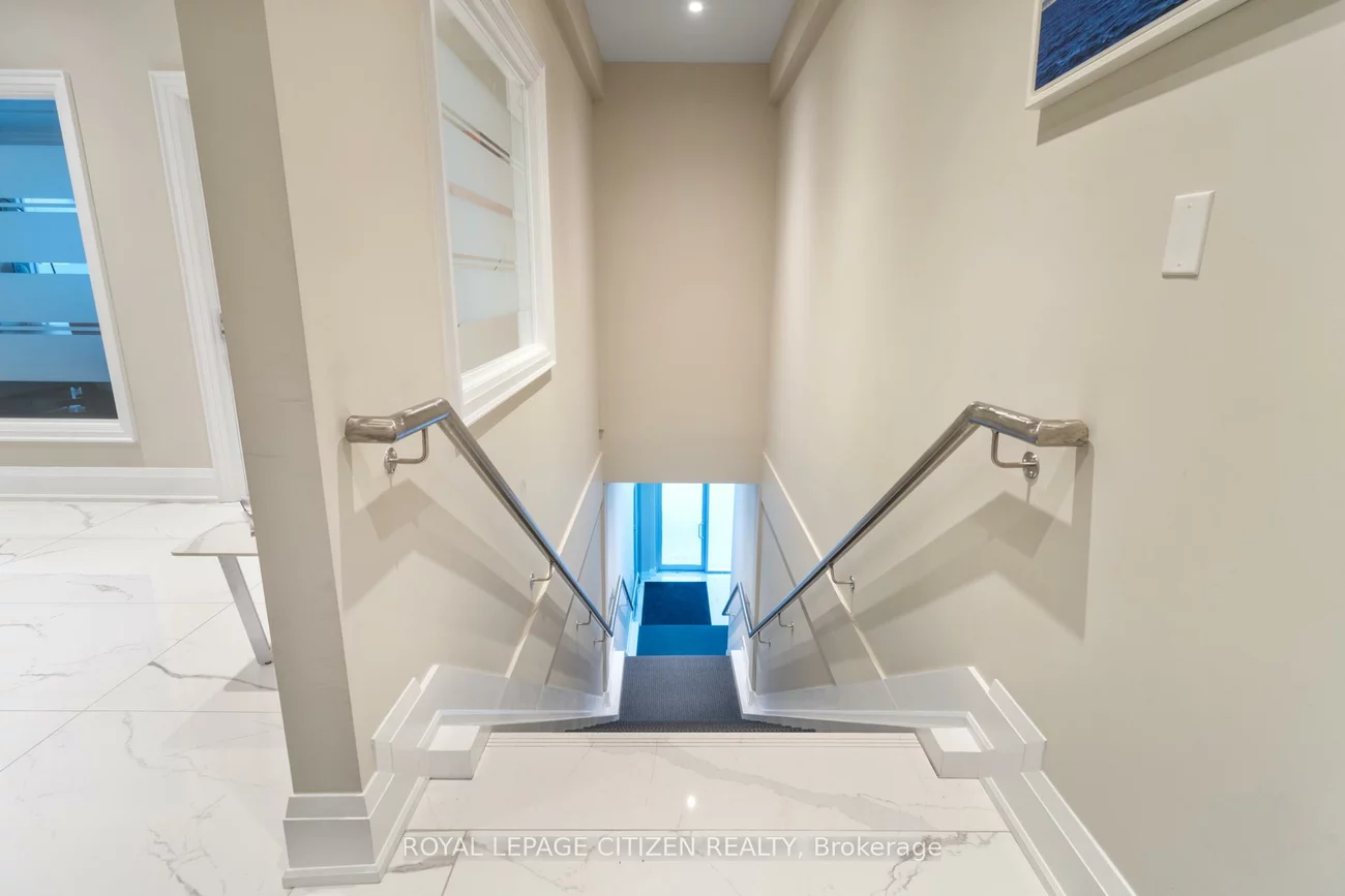 27, Roytec, East Woodbridge, Vaughan