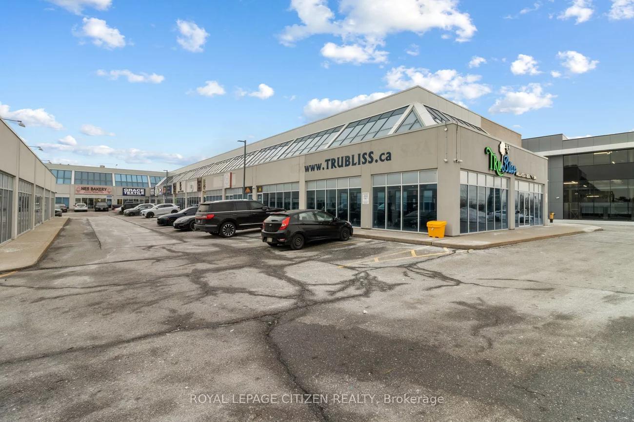 27, Roytec, East Woodbridge, Vaughan