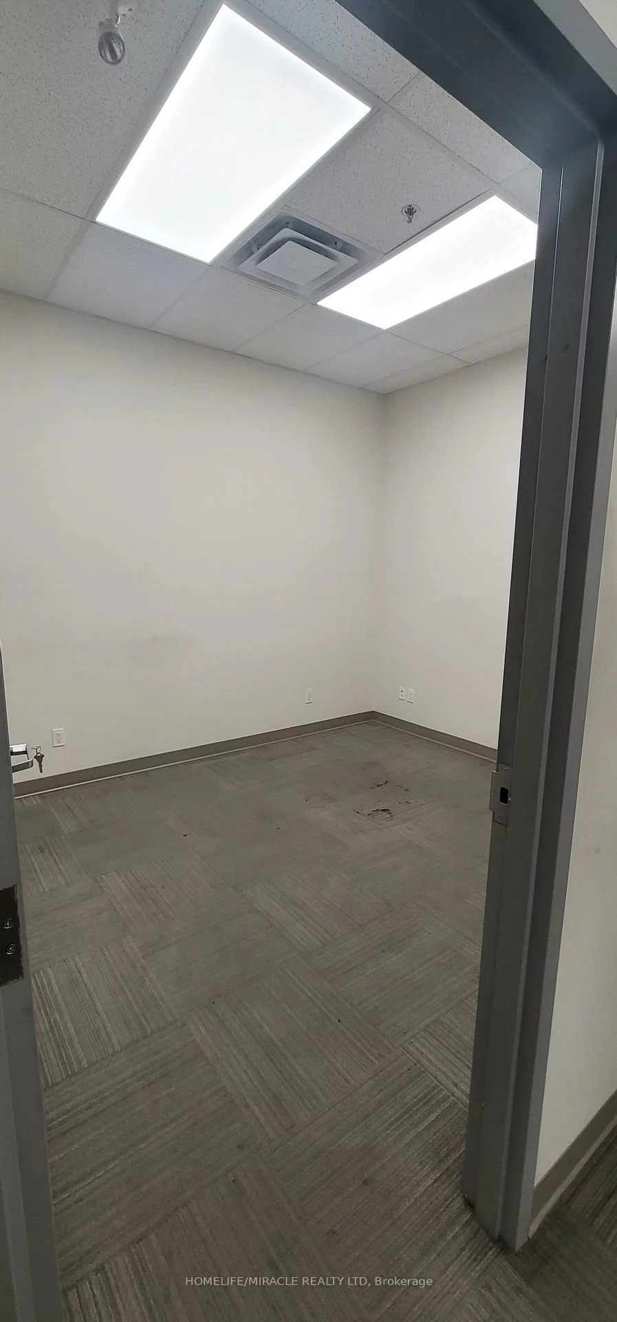 610, Hanlan, Steeles West Industrial, Vaughan