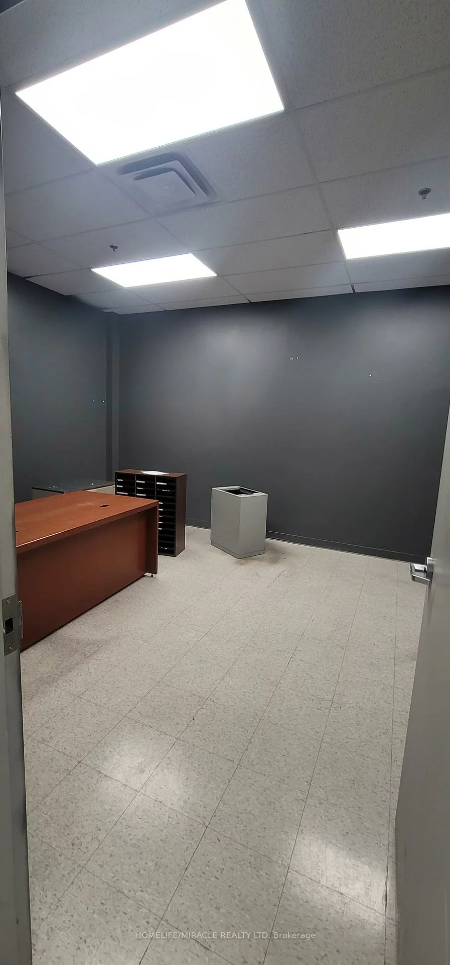 610, Hanlan, Steeles West Industrial, Vaughan