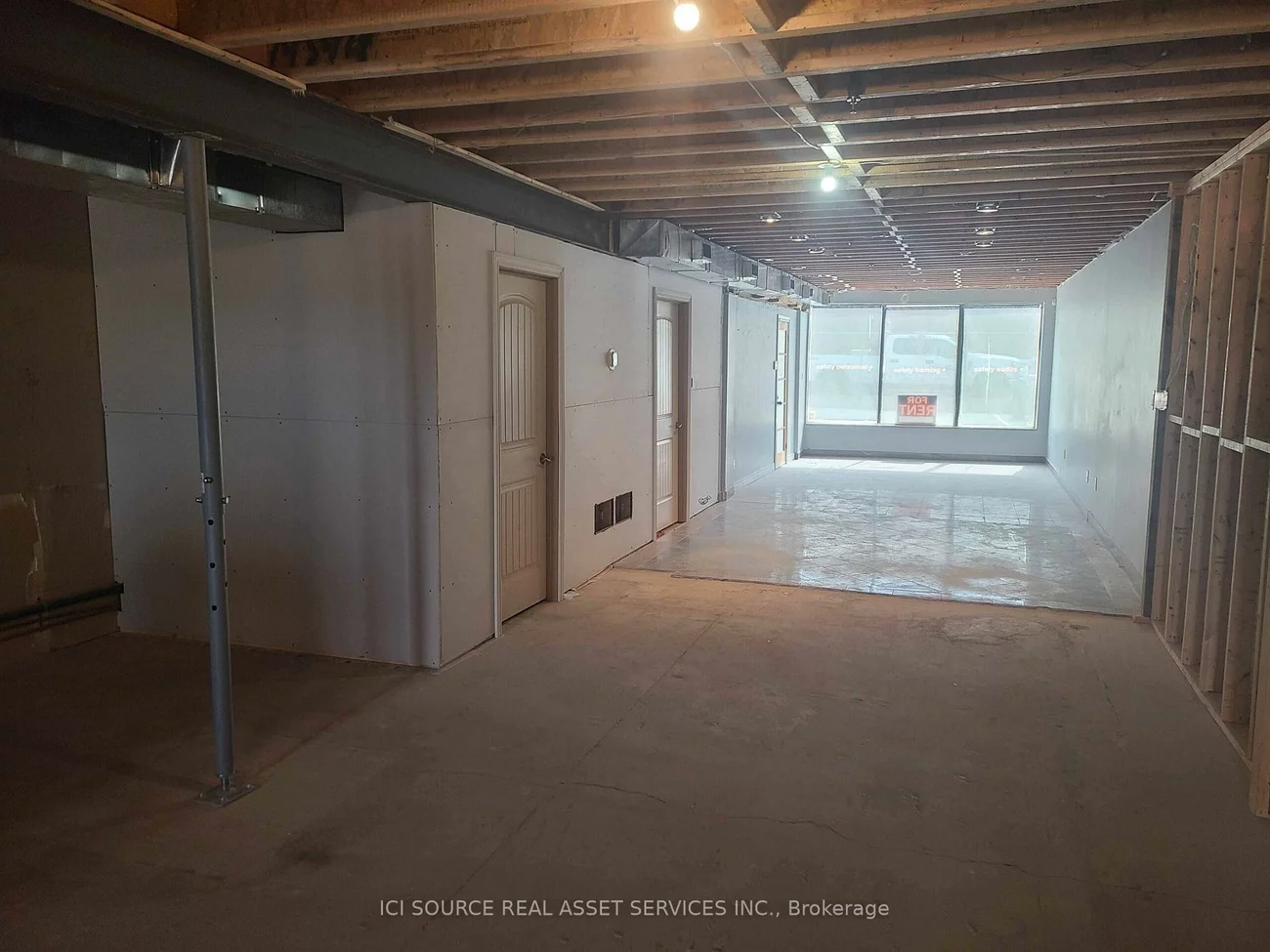 410, Chrislea, East Woodbridge, Vaughan