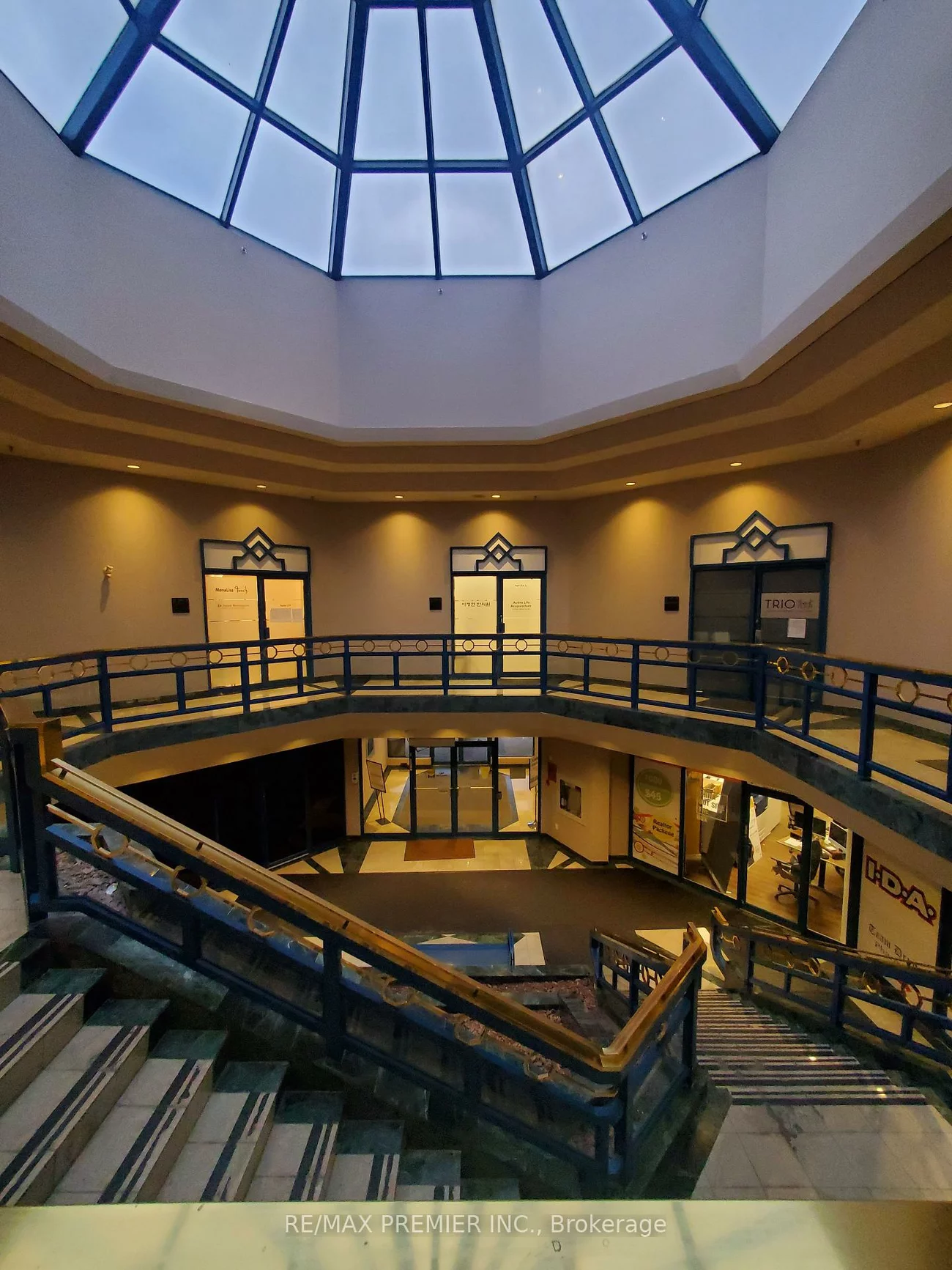 7330, Yonge, Crestwood-Springfarm-Yorkhill, Vaughan