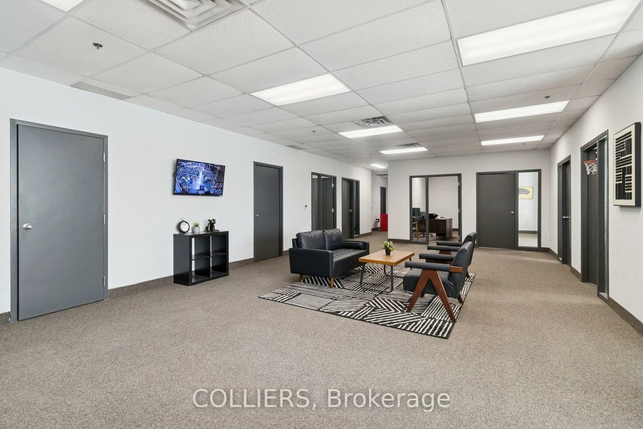 130, Doughton, Vaughan Corporate Centre, Vaughan