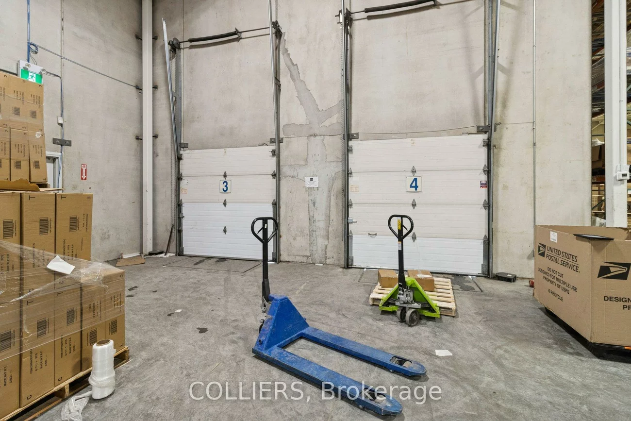 130, Doughton, Vaughan Corporate Centre, Vaughan