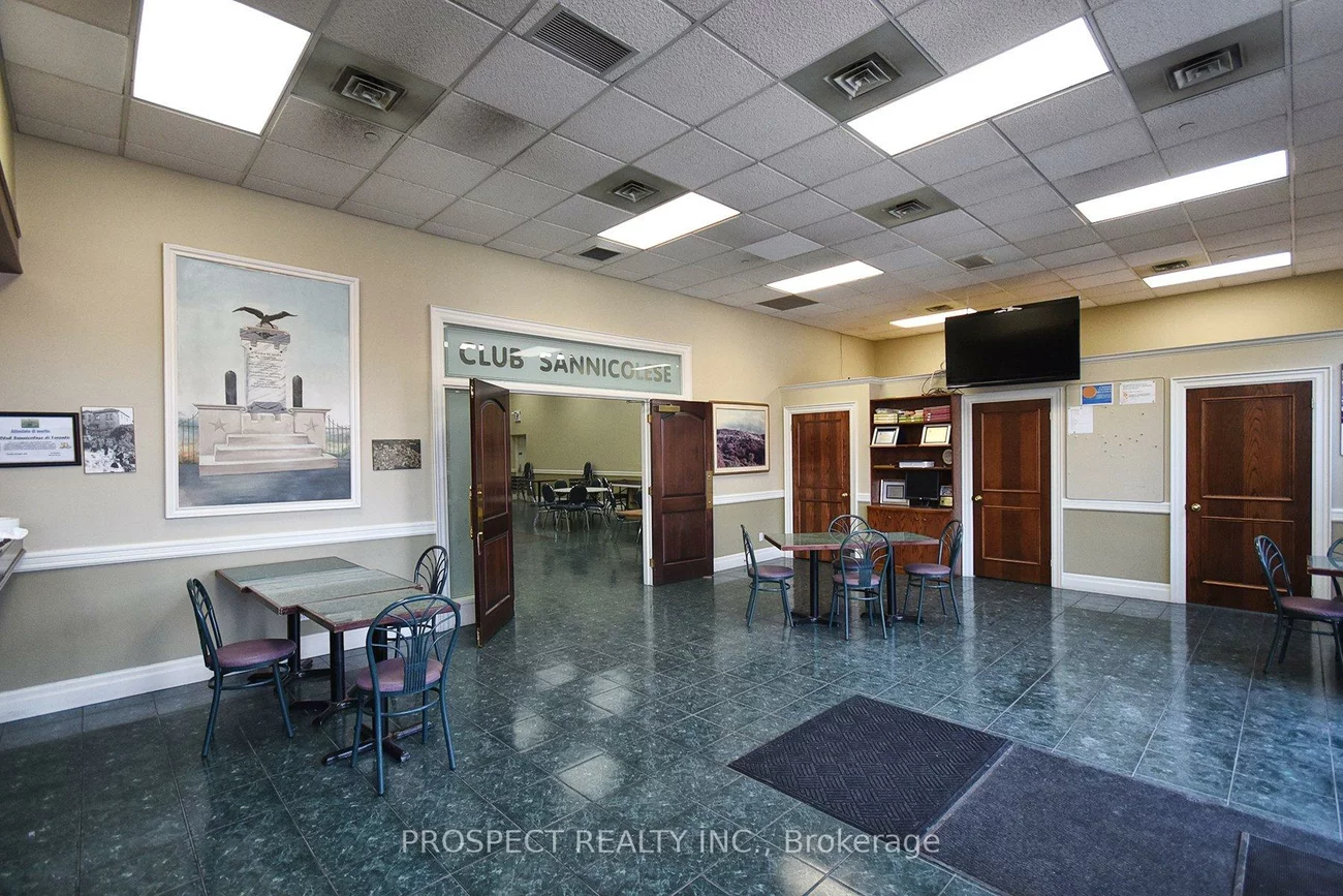 180, Winges, Pine Valley Business Park, Vaughan