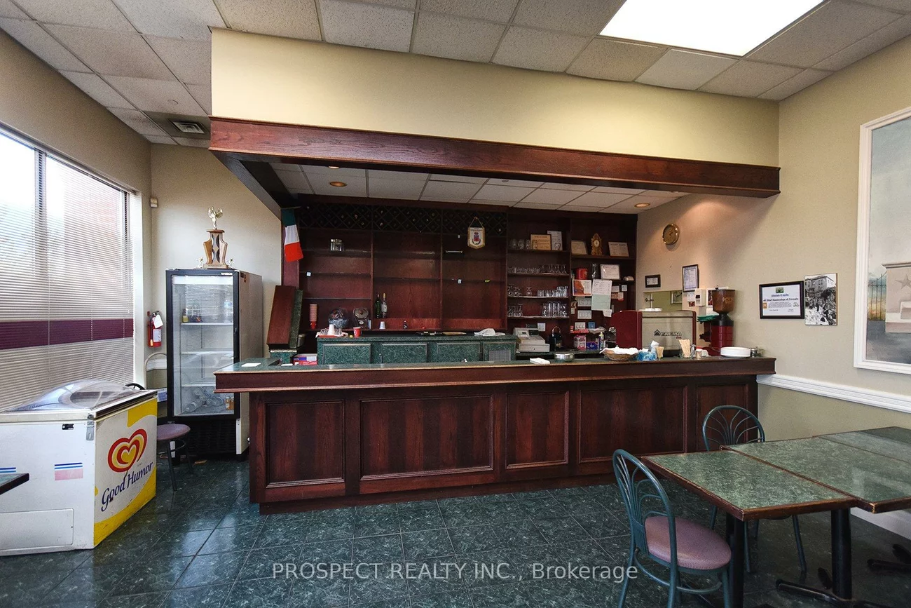 180, Winges, Pine Valley Business Park, Vaughan