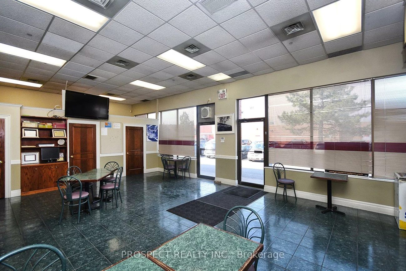 180, Winges, Pine Valley Business Park, Vaughan