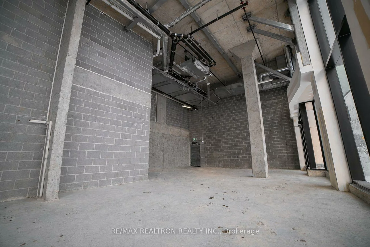 8188, Yonge, Uplands, Vaughan