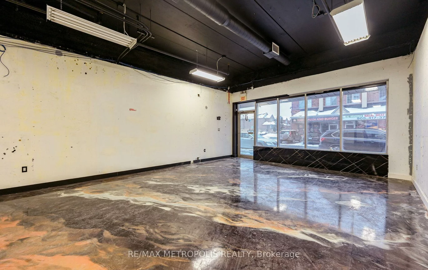 9699, Jane, Maple, Vaughan