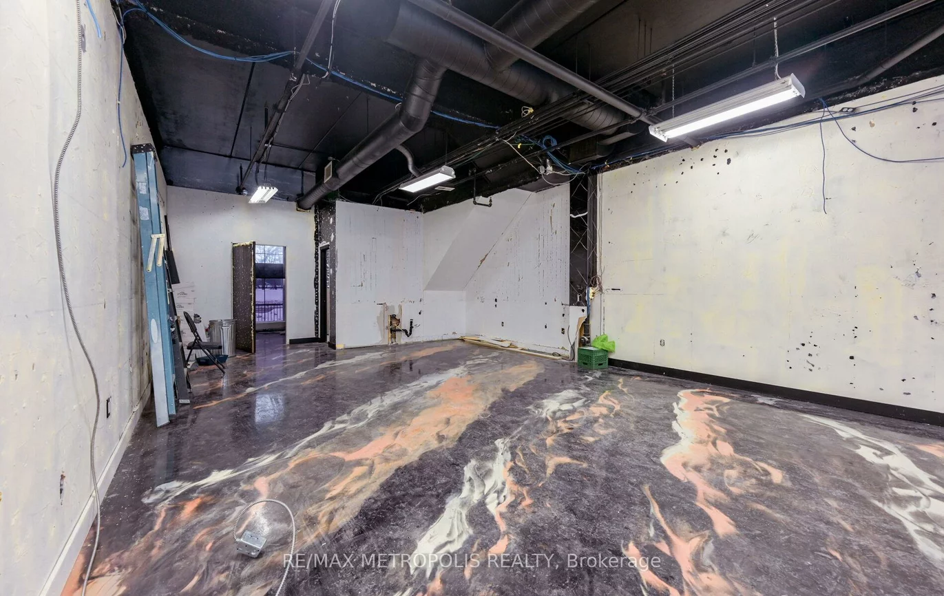 9699, Jane, Maple, Vaughan