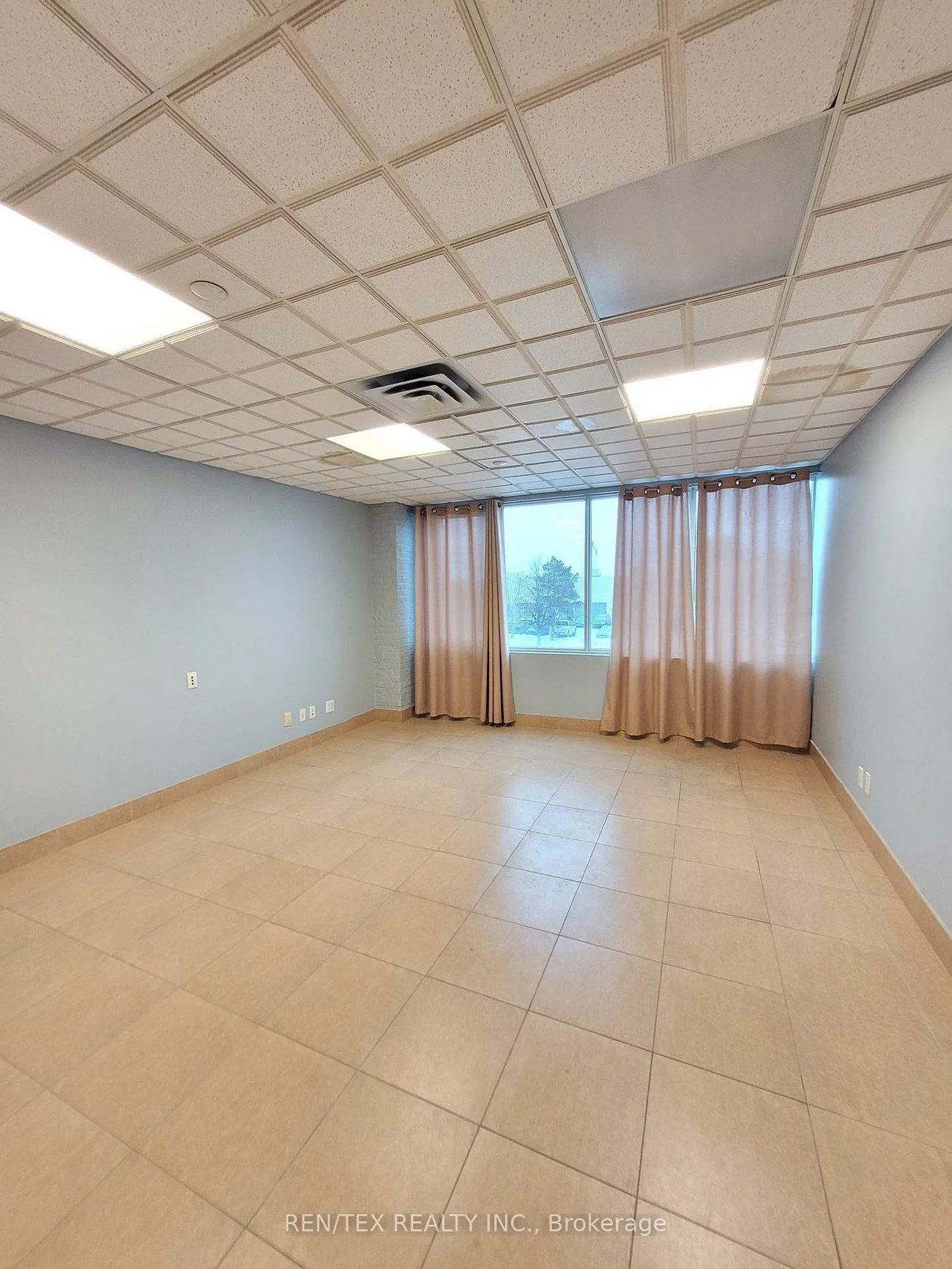 27, Roytec, East Woodbridge, Vaughan