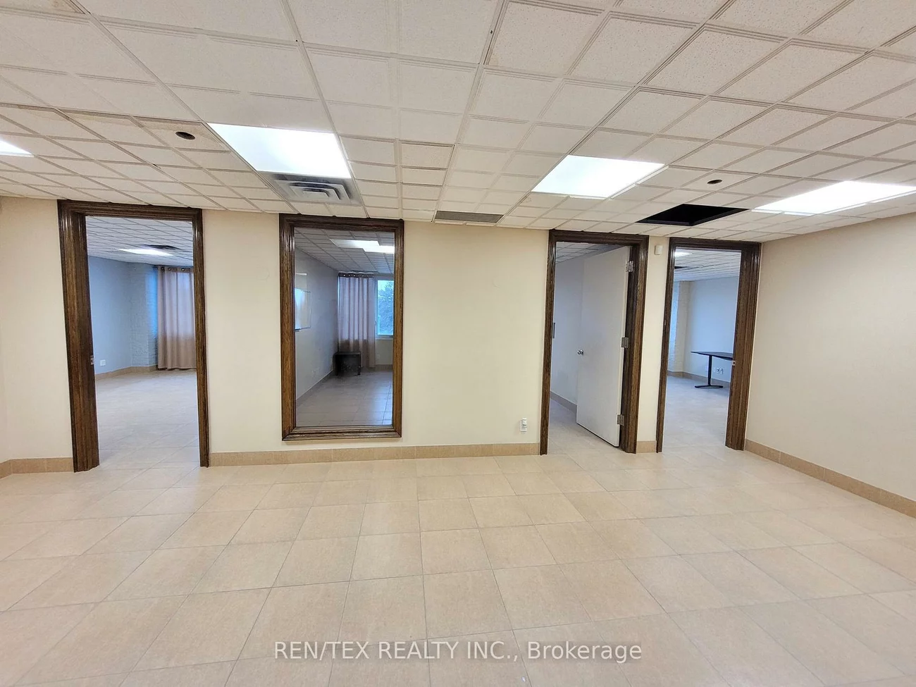 27, Roytec, East Woodbridge, Vaughan