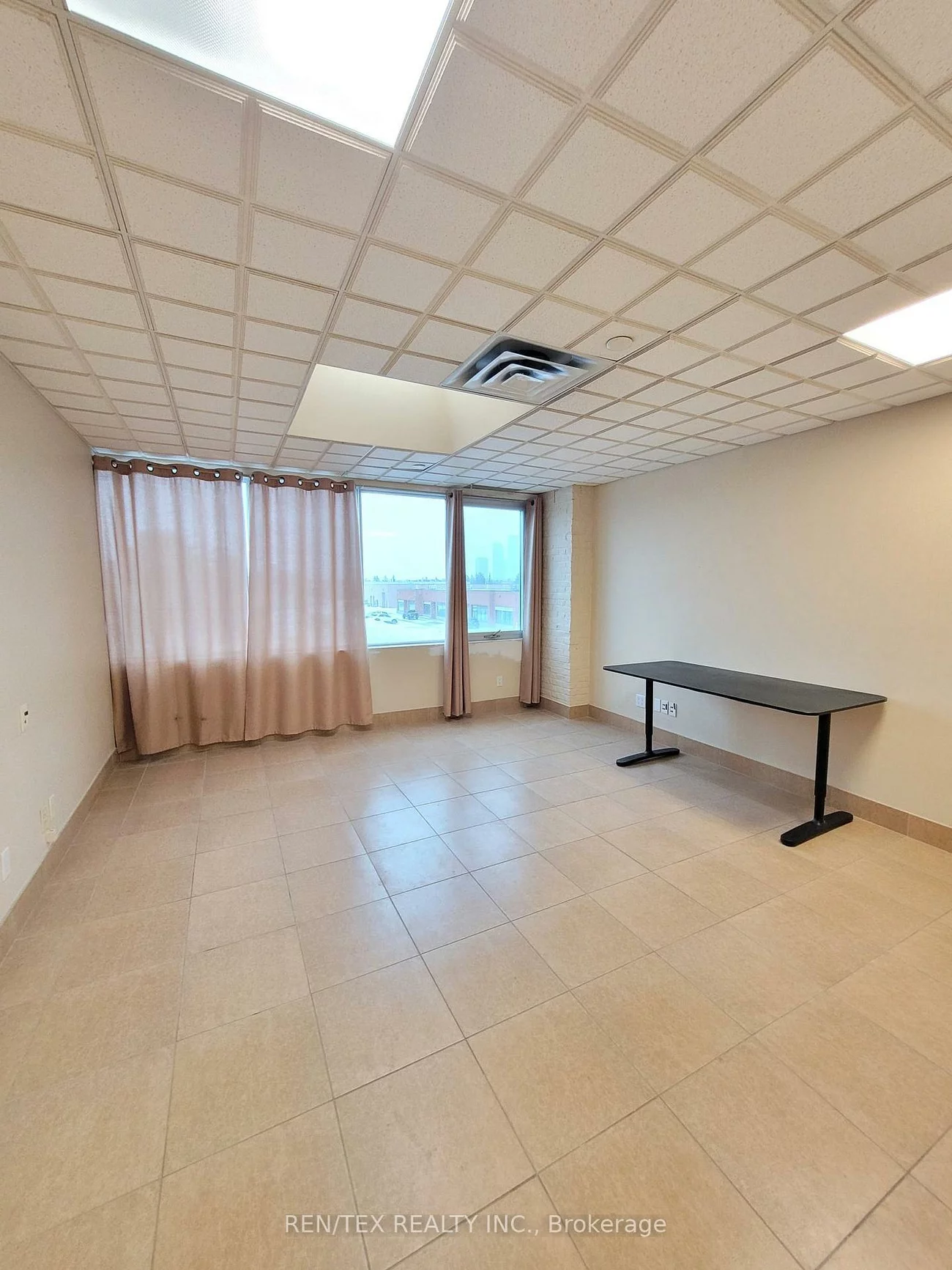 27, Roytec, East Woodbridge, Vaughan