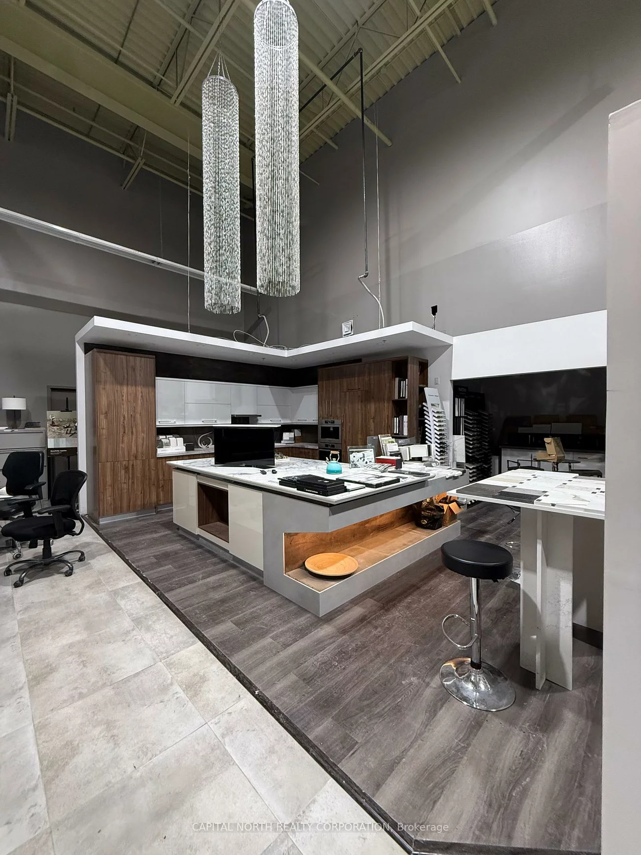 8601, Jane, Concord, Vaughan