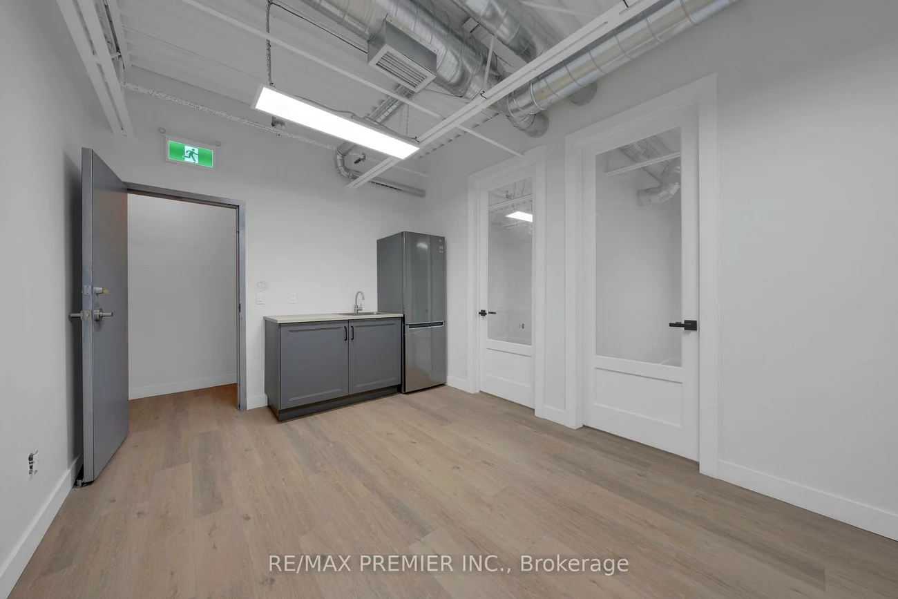 185, Trowers, Pine Valley Business Park, Vaughan