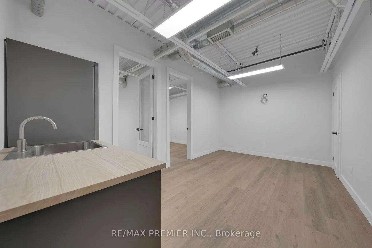 185, Trowers, Pine Valley Business Park, Vaughan