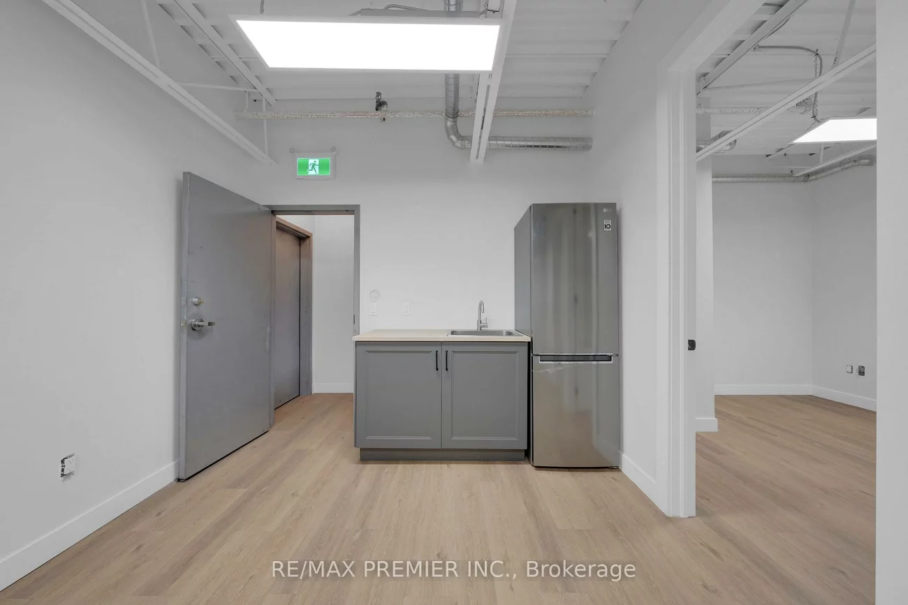 185, Trowers, Pine Valley Business Park, Vaughan