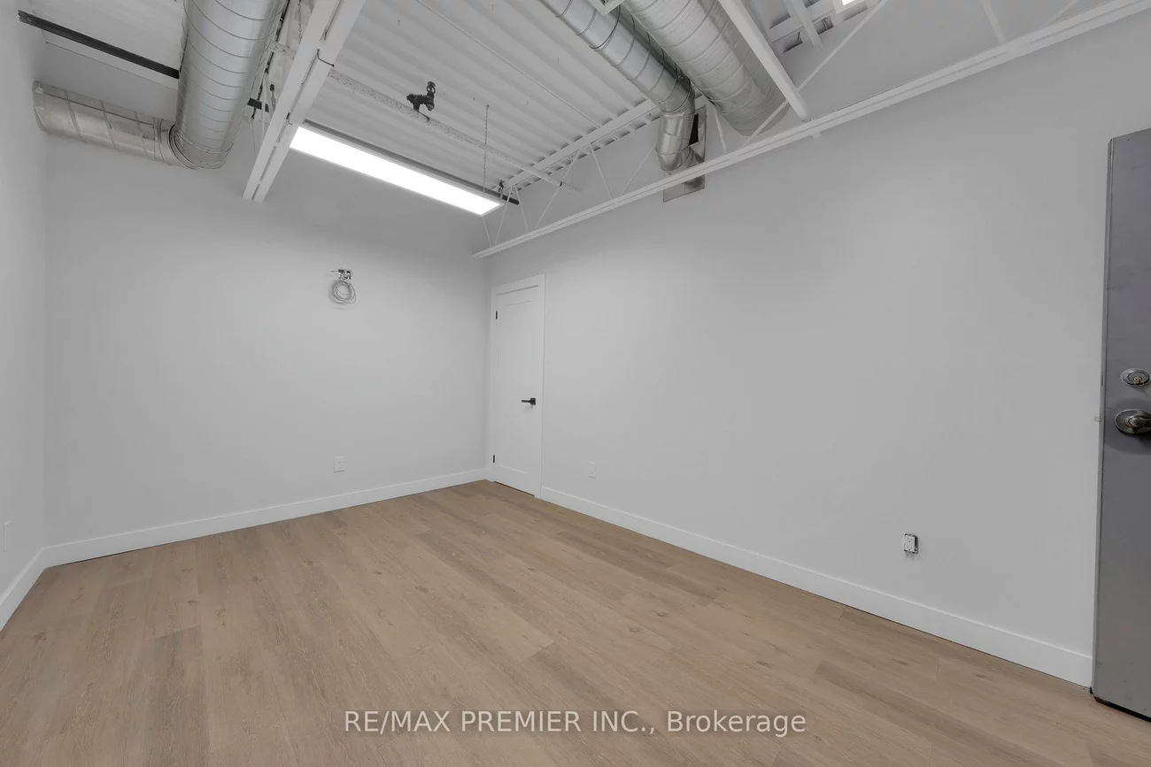 185, Trowers, Pine Valley Business Park, Vaughan