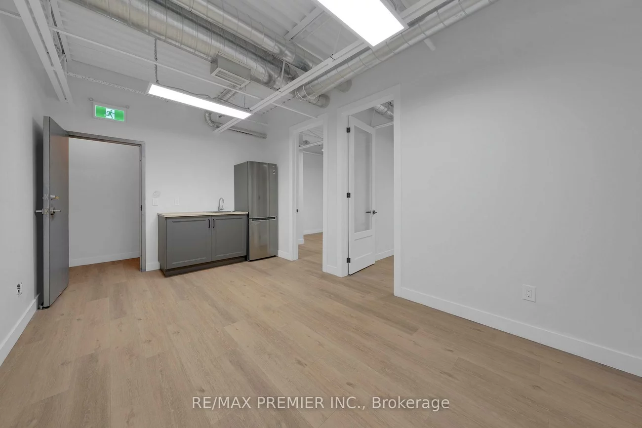 185, Trowers, Pine Valley Business Park, Vaughan