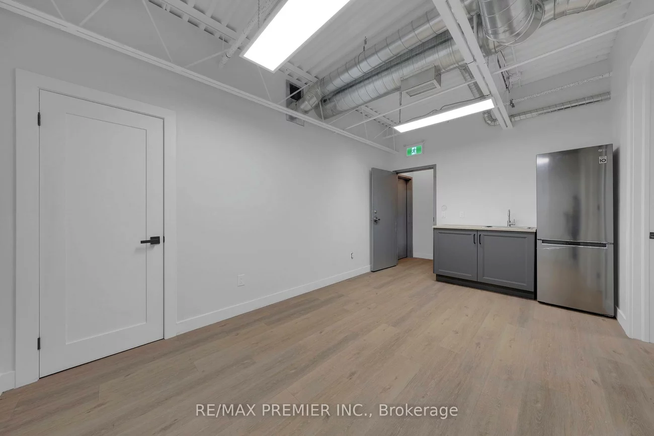 185, Trowers, Pine Valley Business Park, Vaughan