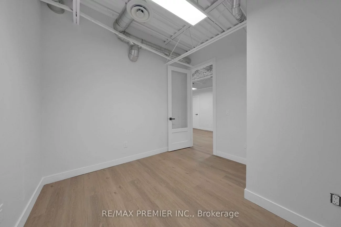 185, Trowers, Pine Valley Business Park, Vaughan