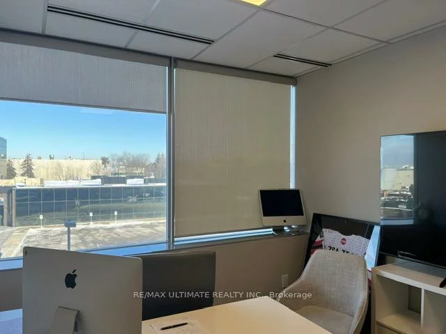 261, Chrislea, East Woodbridge, Vaughan