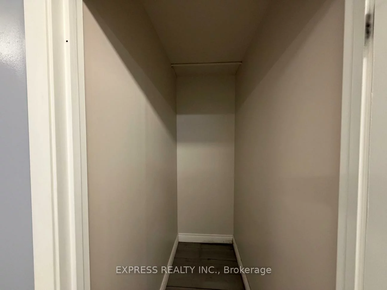 8300, Yonge, Uplands, Vaughan